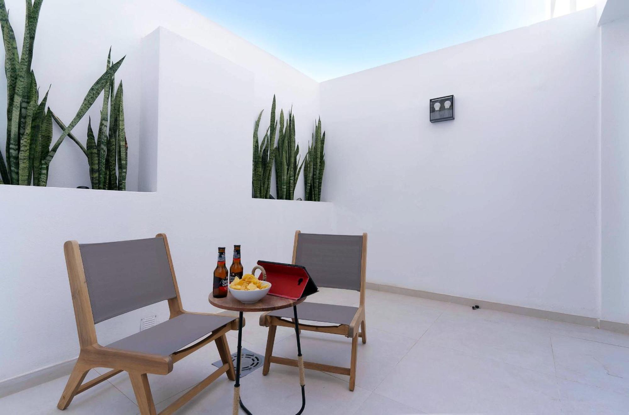 Blue Marina Suites - Boutique Apartments Аресифе Екстериор снимка