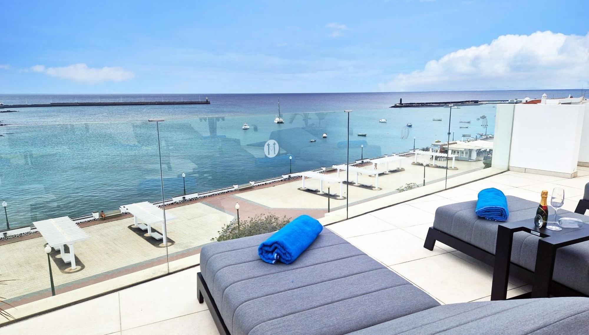 Blue Marina Suites - Boutique Apartments Аресифе Екстериор снимка